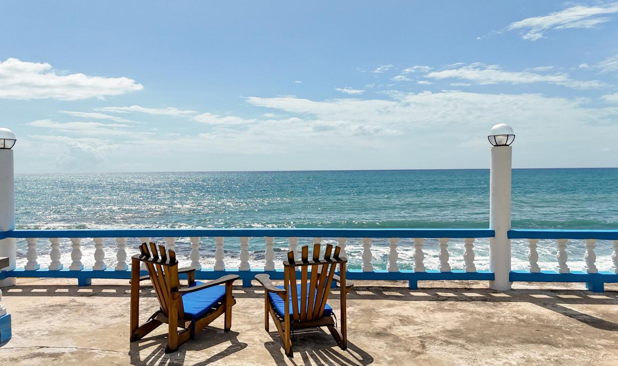Beyond Sunset Resort & Villas Treasure Beach Exterior photo